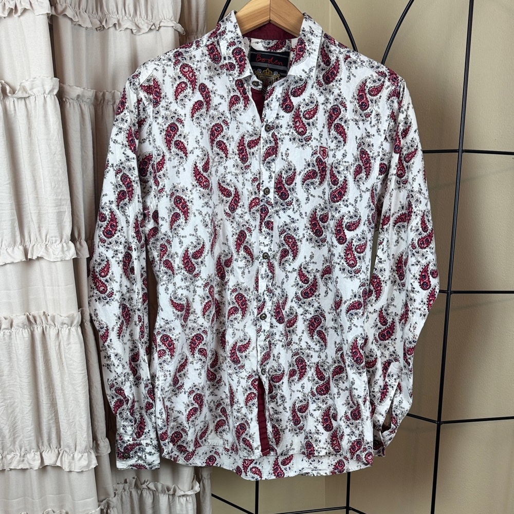 Boden Red and White Paisley Men's Button Down Shirt Size L